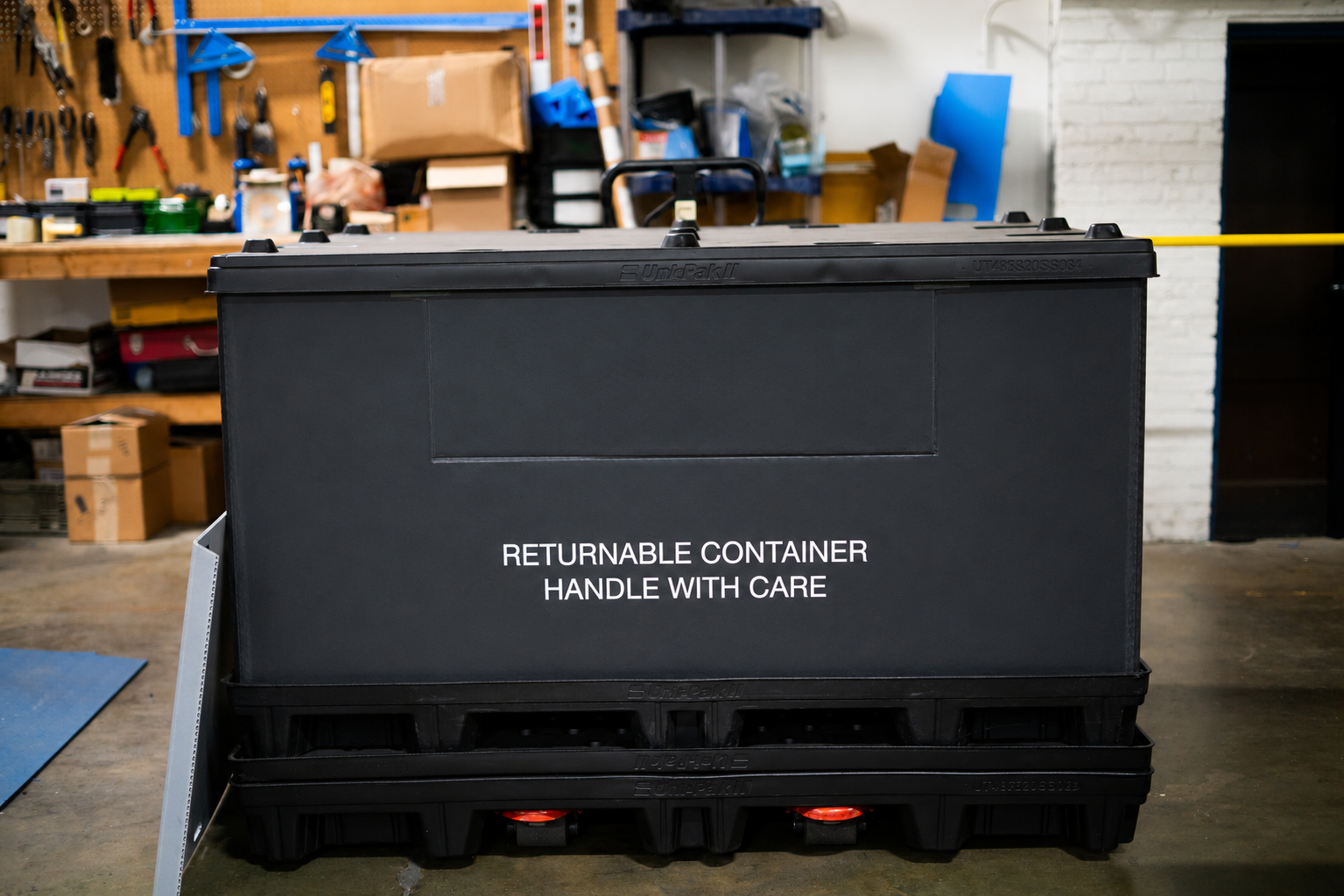 black returnable packaging container